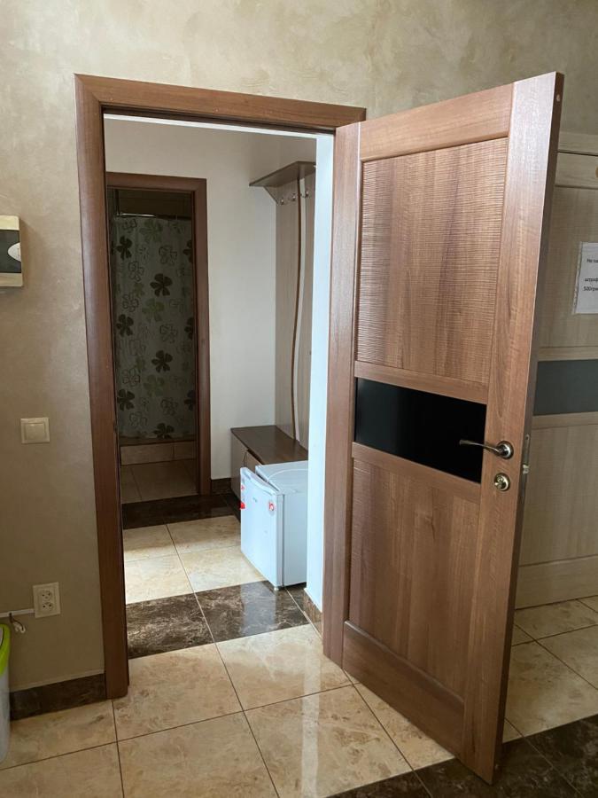 Домашній Затишок Hostel สตรึย ภายนอก รูปภาพ