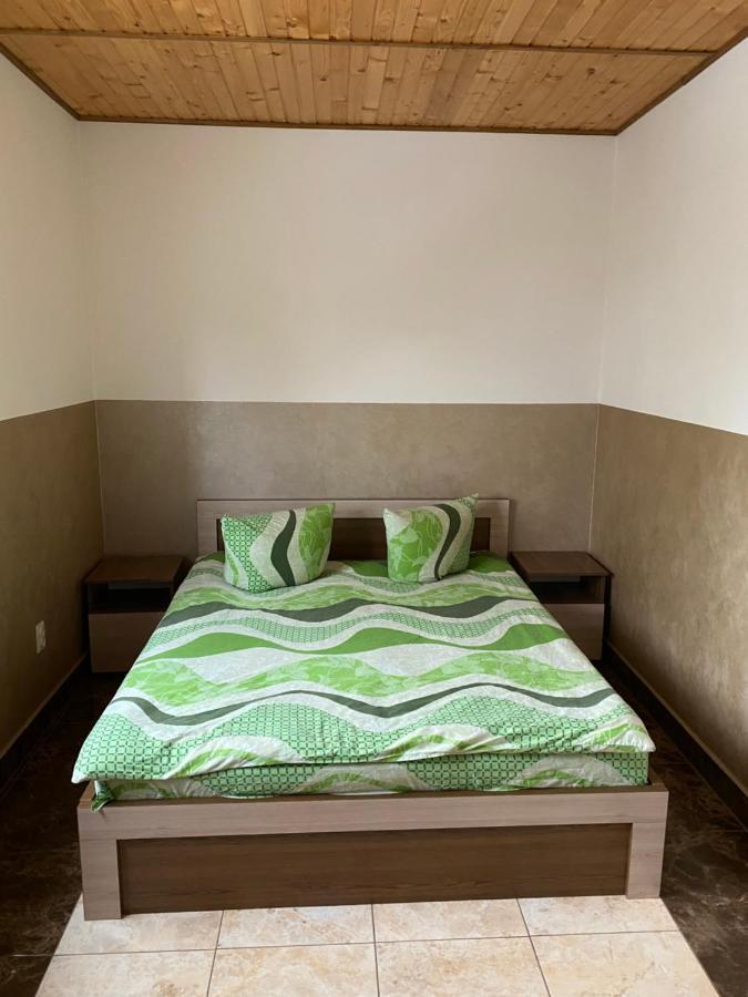 Домашній Затишок Hostel สตรึย ภายนอก รูปภาพ