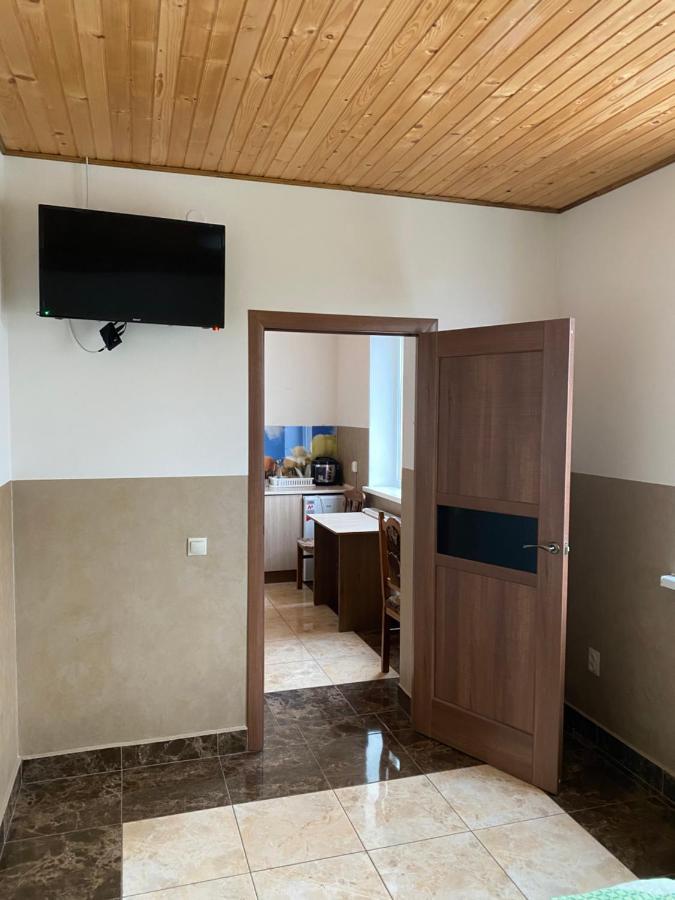 Домашній Затишок Hostel สตรึย ภายนอก รูปภาพ