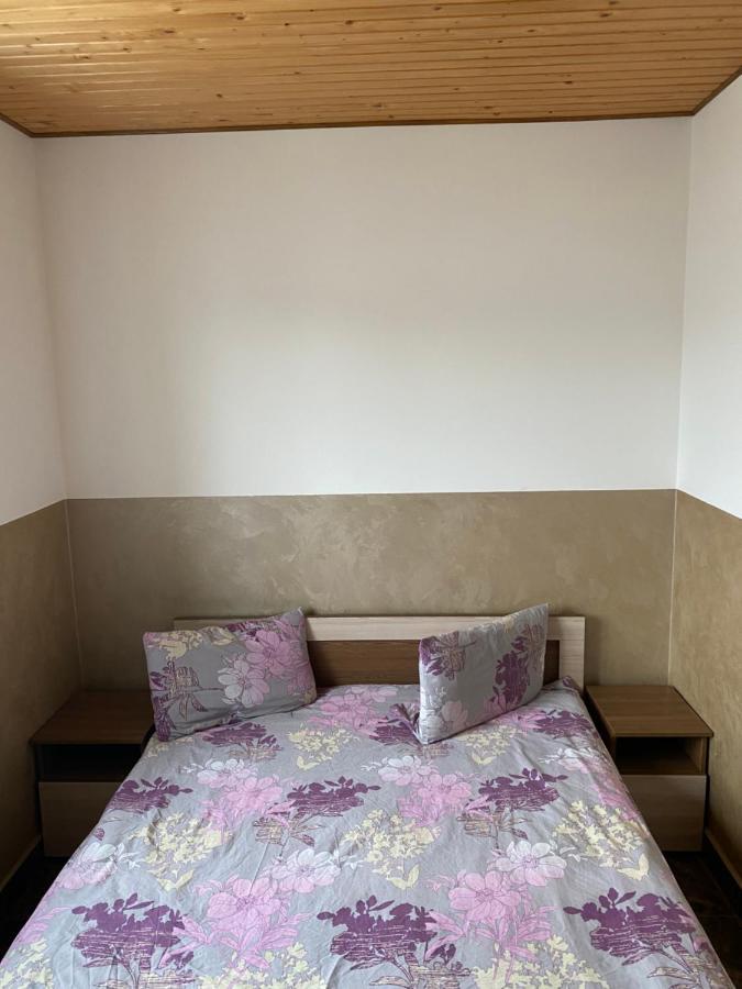Домашній Затишок Hostel สตรึย ภายนอก รูปภาพ